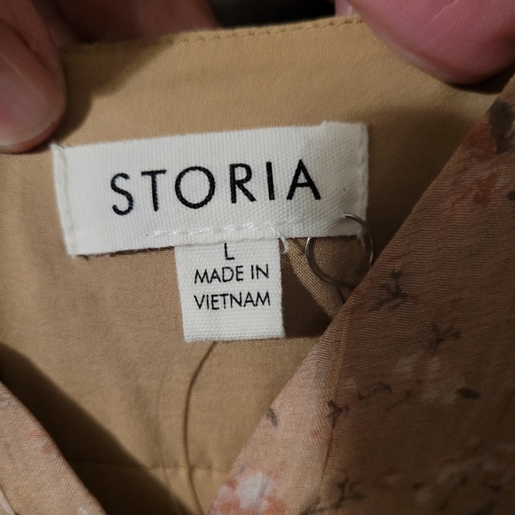 NWT Storia ruched & tiered romantic midi dress - L.       M9 - Picture 4 of 10